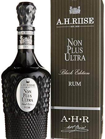 A.H. Riise Non Plus Ultra Black Edition in Geschenkverpackung Dark, (1 x 0.7 l)