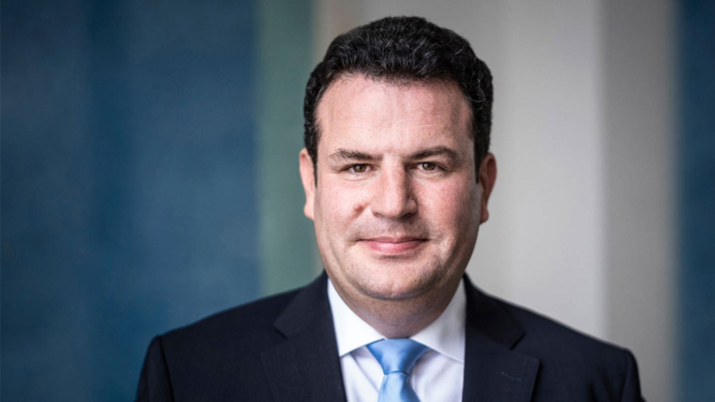 Hubertus Heil: So soll das Einkommen der Neubürger aussehen Hubertus Heil: So soll das Einkommen der Neubürger aussehen