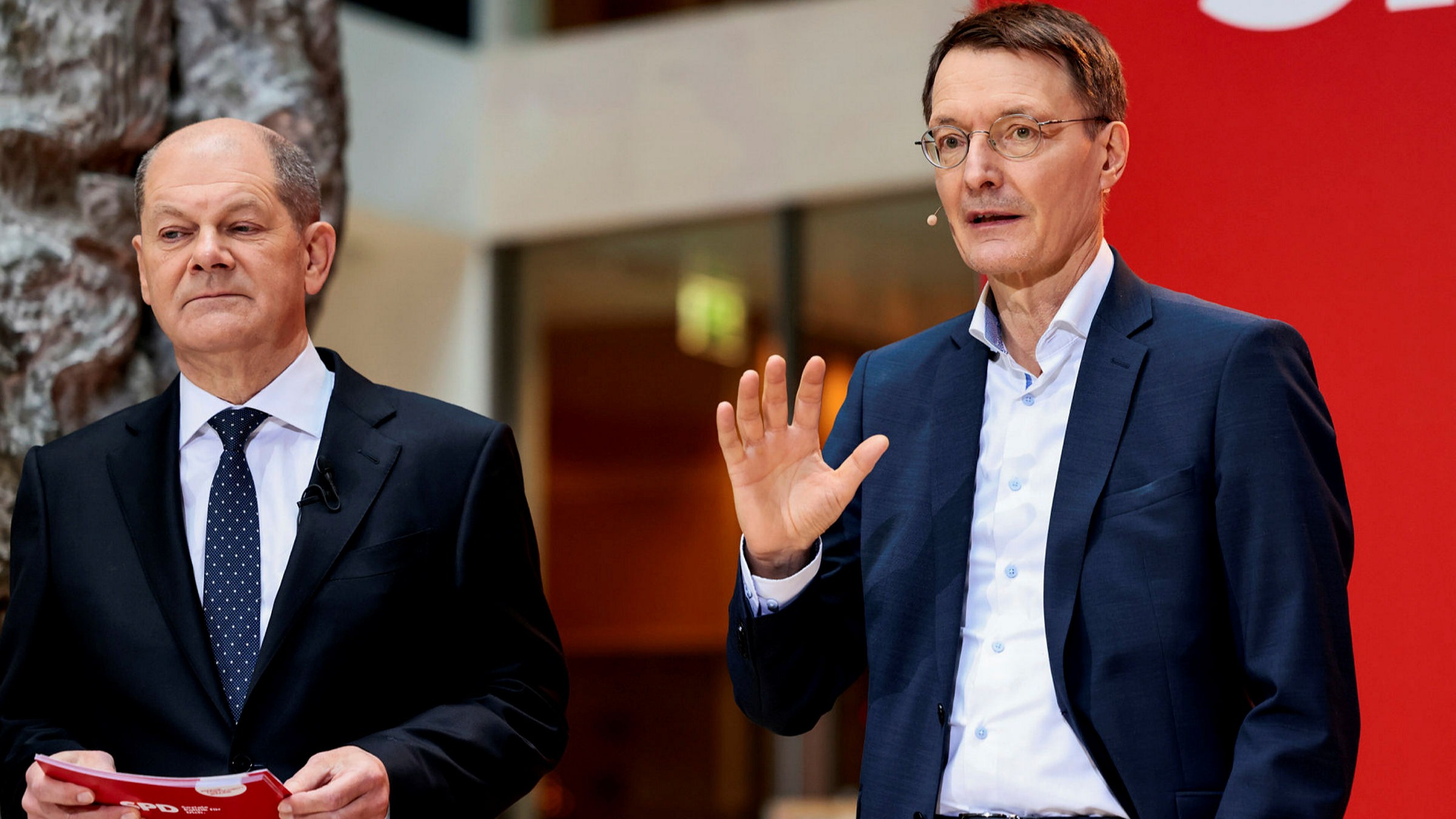 Bundesminister für Gesundheit Lauterbach mit Corona infiziert Bundesminister für Gesundheit Lauterbach mit Corona infiziert