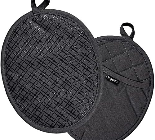 Sugelary 2 in 1 Topflappen mit Tasche 2er Set, Hitzebeständig bis 260℃ Praktische Hot Pads mit rutschfestem Silikongriff und Haken Hitzebeständiger Küchentopfhalter zum Kochen Küchenhelfer Schwarz