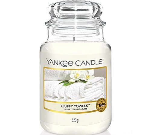 Yankee Candle Duftkerze im Glas (groß) – Fluffy Towels – Kerze mit langer Brenndauer bis zu 150 Stunden – Perfekte Geschenke für Frauen