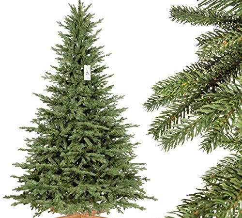 FAIRYTREES Weihnachtsbaum künstlich BAYERISCHE Tanne Premium, Material Mix aus Spritzguss & PVC, inkl. Holzständer, 220cm, FT23-220